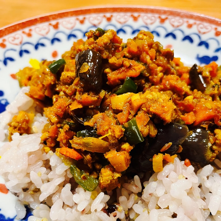 なすとひき肉のドライカレー